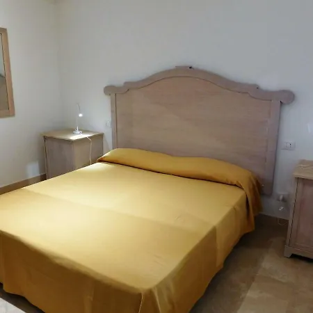 Locazione Turistica Baia Petrosa.2 아파트
